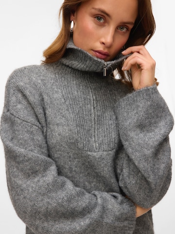 VERO MODA Sweater 'VMMIRLA' in Grey
