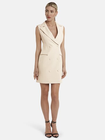 Nicowa Blazerkleid 'AWELIA', Model ist 1,78 cm und trägt Größe 34 in Weiß: Vorderseite