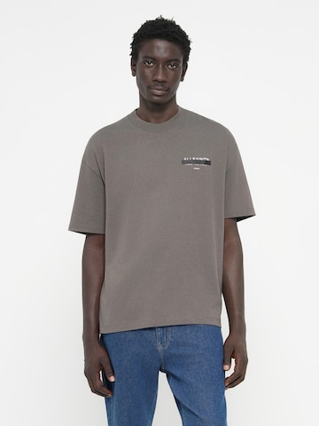 AllSaints T-shirt 'REDACT' i grå