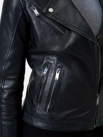 Veste mi-saison 'Leandra' RICANO en noir