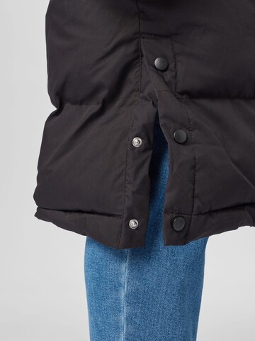Missguided PlusZimska jakna - crna boja