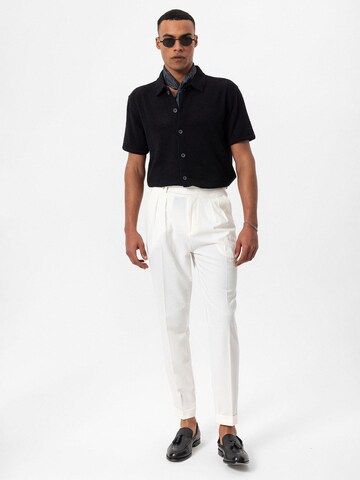 Antioch - Comfort Fit Camisa em preto