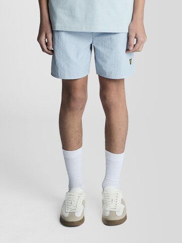 Lyle & Scott Swimming shorts in Blue: front