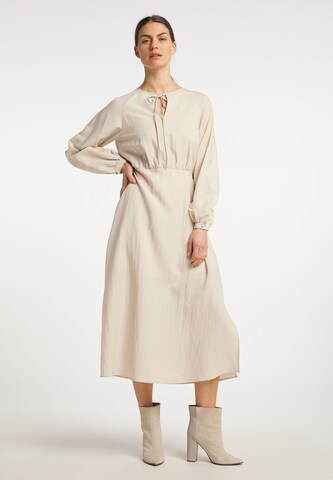 Robe usha WHITE LABEL en beige