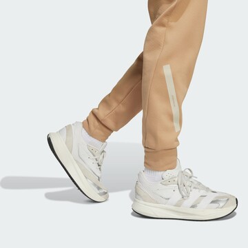 ADIDAS SPORTSWEAR Конический (Tapered) Спортивные штаны 'Z.N.E.' в Бежевый
