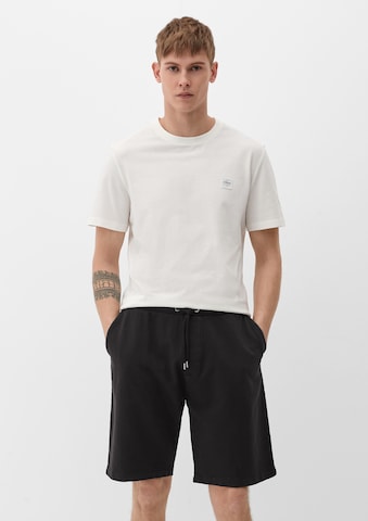 s.Oliver Regular Trousers in Black: front