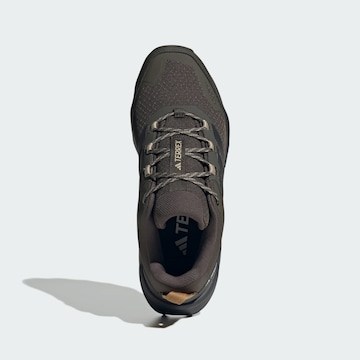 Chaussure basse 'Skychaser Ax5' ADIDAS TERREX en vert