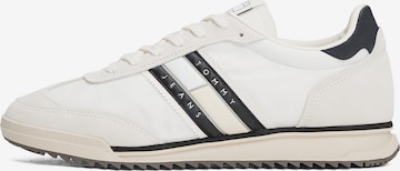 Tommy Jeans Sneakers laag in Wit: voorkant