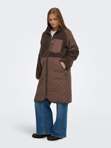 Giacca di pile 'OLMOHIO' di Only Maternity in marrone