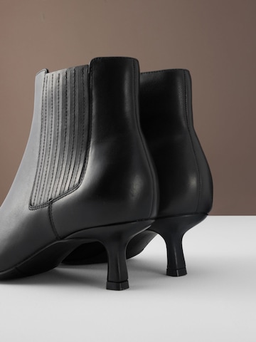 Ankle boots 'Motion Flex' di Next in nero