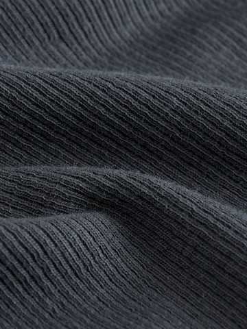 Next Shirt in Grey