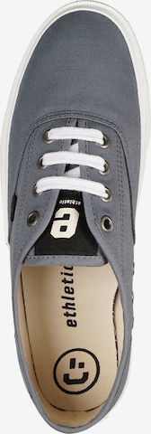 Ethletic Sneaker in Blau