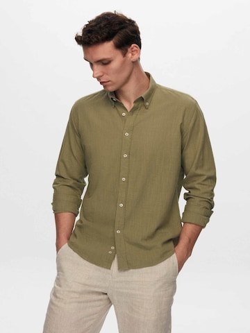 D’S Damat Shirt in Green: front