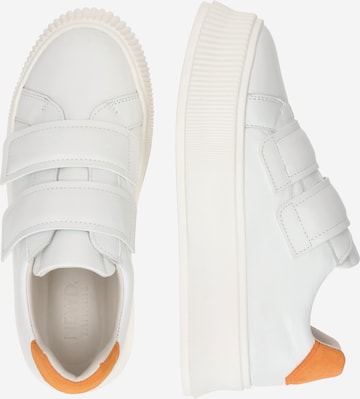 NEWD.Tamaris Låg sneaker i vit