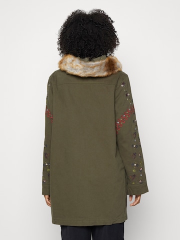 Desigual Χειμερινό παρκά σε πράσινο