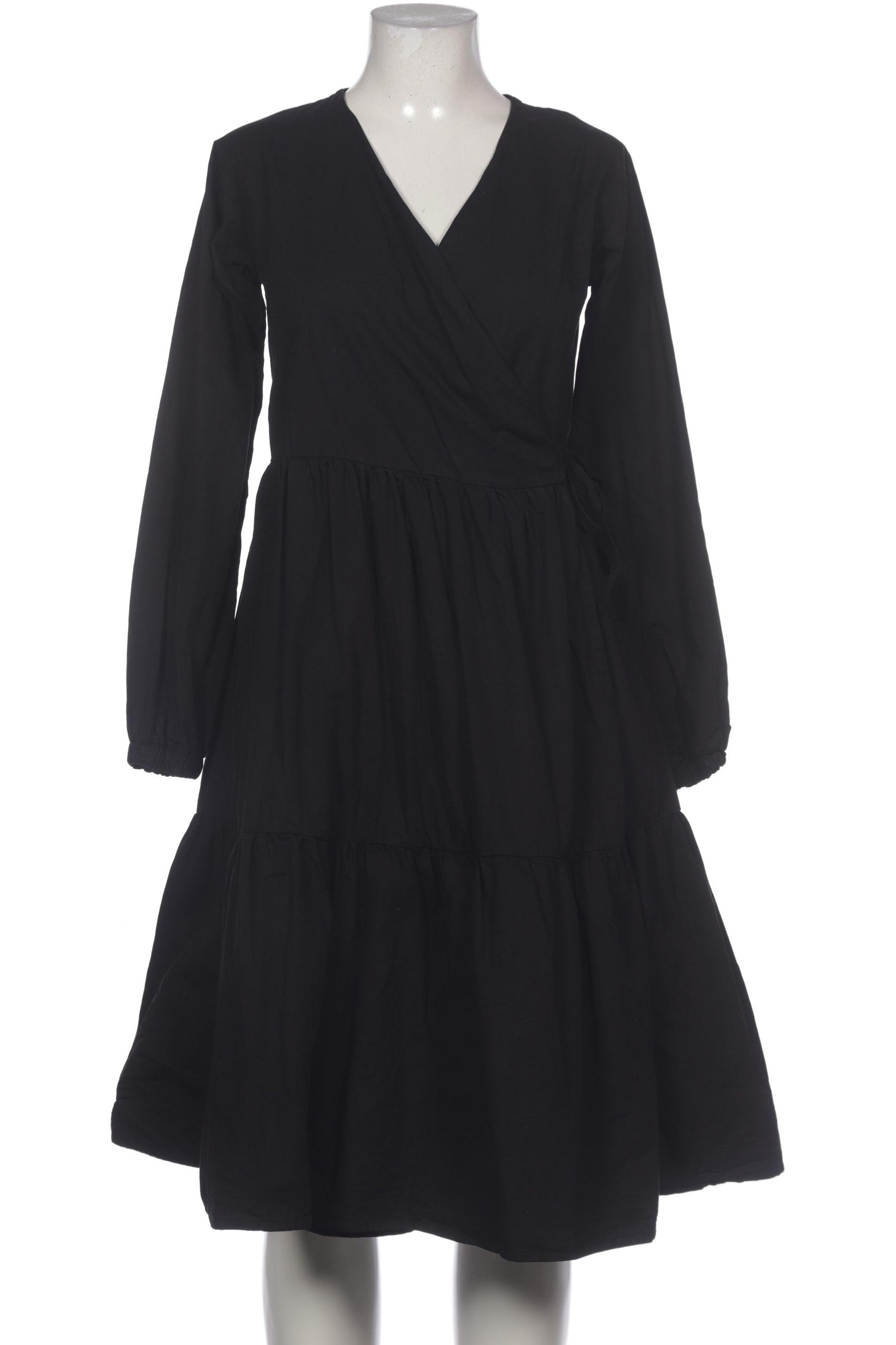 Beaumont Dress in XS in Black: front