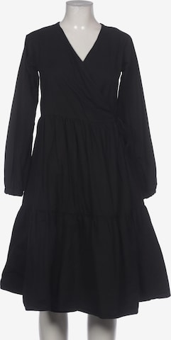 Beaumont Dress in XS in Black: front