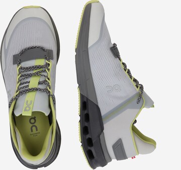 Sneaker bassa 'Cloudnova Flux' di On in grigio