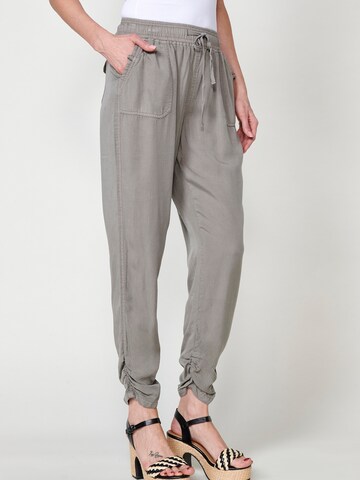 regular Pantaloni di KOROSHI in grigio: frontale