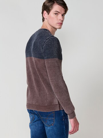KOROSHI Пуловер в кафяво