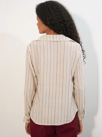 Bigdart - Blusa em branco