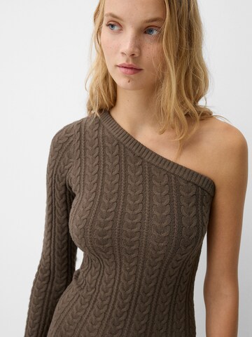 Abito in maglia di Bershka in marrone