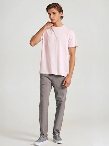 Coupe slim Pantalon chino Funky Buddha en gris