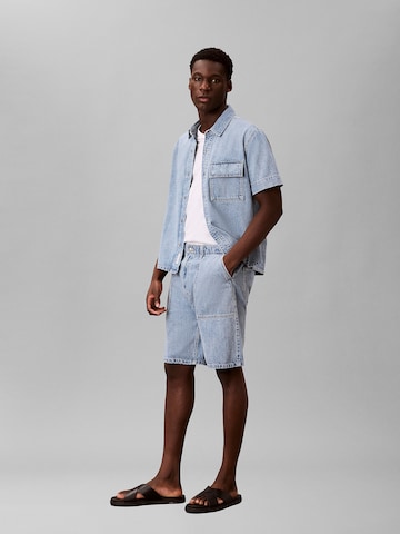 Calvin Klein Jeans Loosefit Shorts in Blau