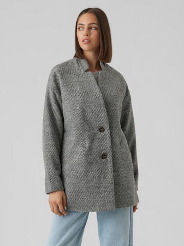 VERO MODA - Abrigo de entretiempo en gris: frente