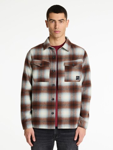 Coupe regular Chemise 'Stryke Bolt' CHASIN' en marron : devant