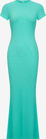 cfab (formerly creamy fabrics) Kleid 'Ribbed T-Shirt Maxikleid' in Grün: Vorderseite