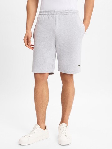 LACOSTE Slimfit Sweatshorts in Grau: Vorderseite
