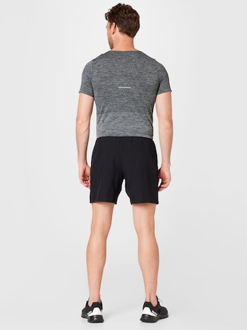 ASICS Regular Sportshorts in Schwarz