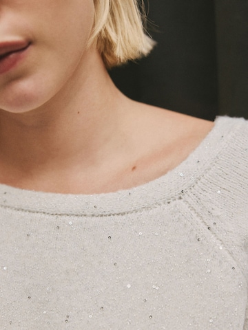 Next Πουλόβερ σε μπεζ