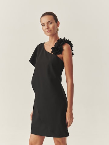 TATUUM Obleka 'KONTESI' | črna barva