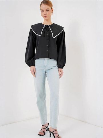Bigdart Blouse in Black