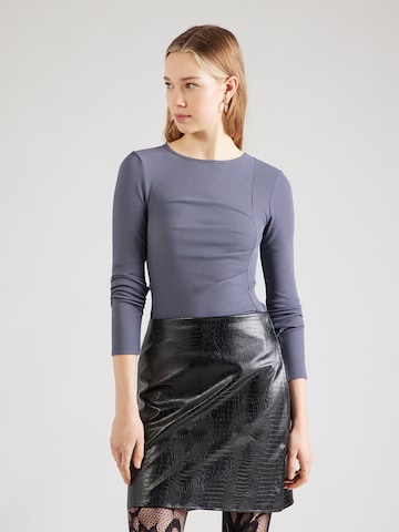 ABOUT YOU Тениска 'Daphne' в синьо: отпред