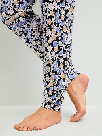 Pigiama 'Flower Dreams' di CALIDA in blu