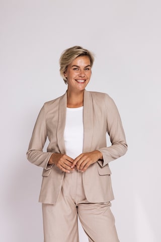 Zhrill Blazer in Beige: Vorderseite