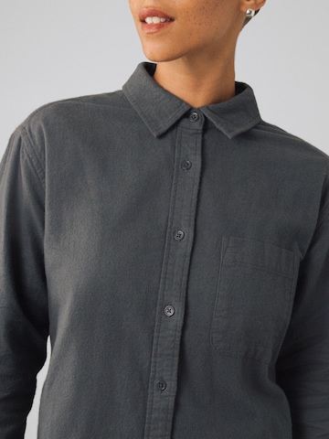 Honest Basics Shirt in Grijs