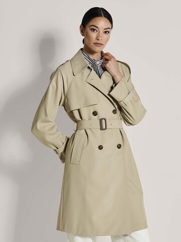 MADELEINE Mantel in Beige: Vorderseite