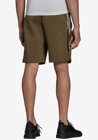 ADIDAS ORIGINALS Regular Shorts in Grün