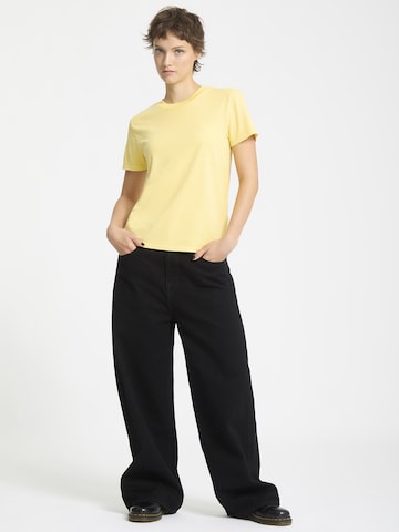 T-shirt 'Solid Stone EMB' Volcom en jaune