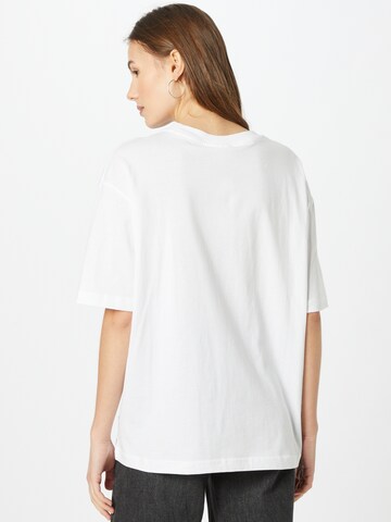 T-shirt Gina Tricot en blanc