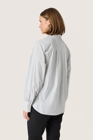 SOAKED IN LUXURY Blouse 'Helen' in Green