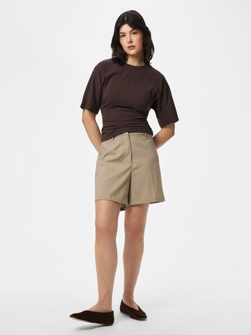 PIECES Regular Shorts 'PCRosa' in Beige