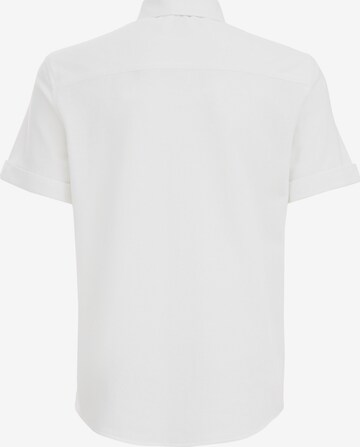 Coupe regular Chemise WE Fashion en blanc