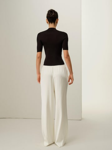 Lilysilk - Camiseta tradicional en negro