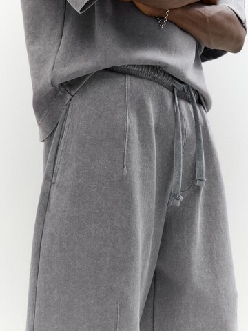 Pull&Bear Baggy Панталон в сиво