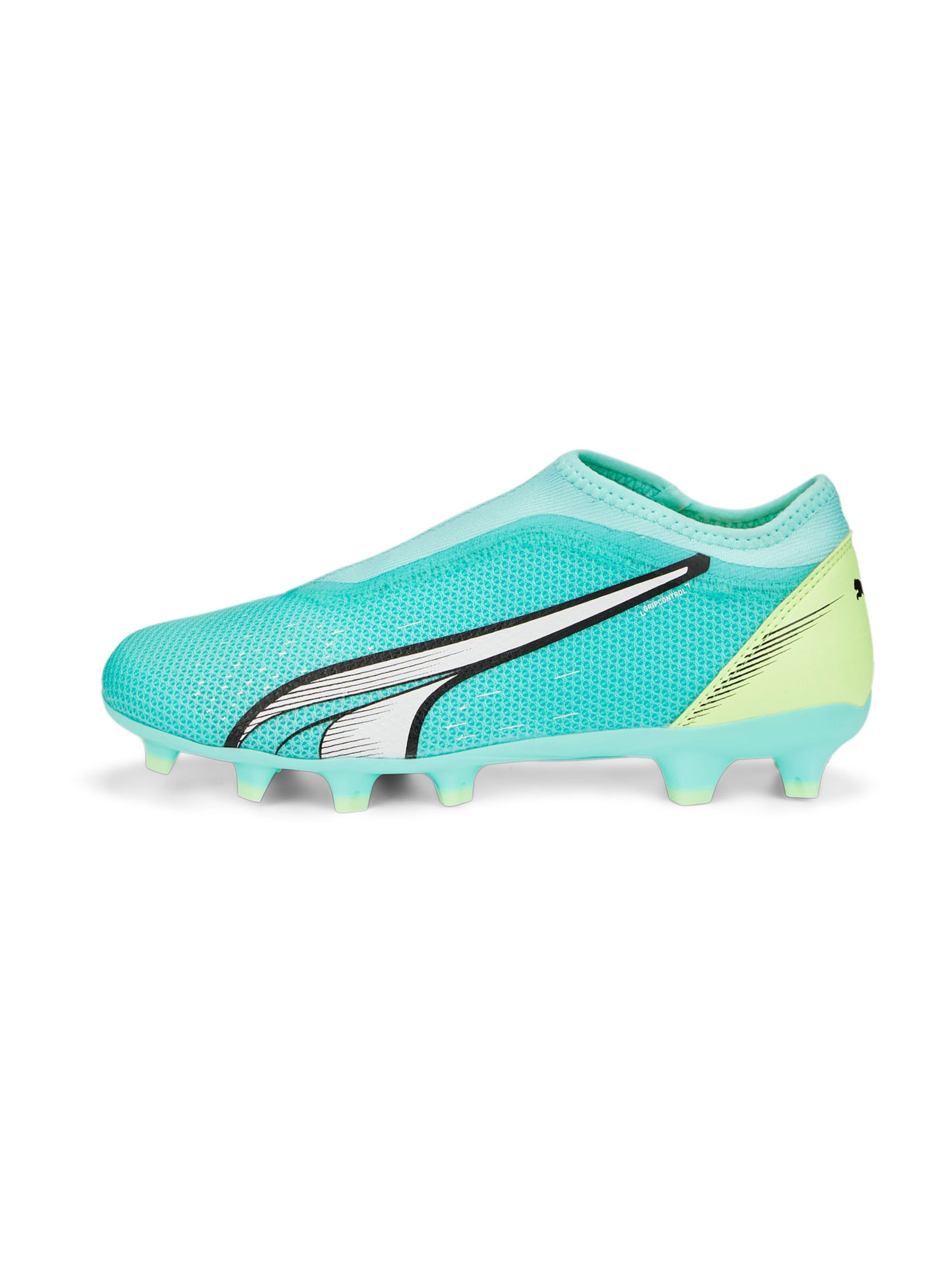 Chaussure de sport 'Ultra Match' PUMA en vert : devant